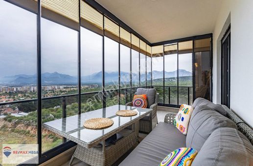 Deniz, Şehir Ve Doğa Manzaralı Teras Antalya 'da 4+1 Daire