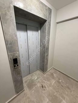 Yorulmaz Gayrimenkulde Cumhuriyet Mahallesinde 2+1 Daire