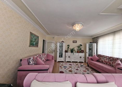 Osmangazide Ön Cephe Geniş Asansörlü Geniş Uygun Fiyatlı 3+1