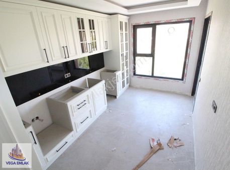 Vega Emlak'tan Eşsiz Manzaralı Protokol Yoluna Cephe Site Daires