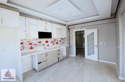 Vega Emlak'tan Tamamı Kredili Full Yapılı Sıfır 3+1 Site Dairesi