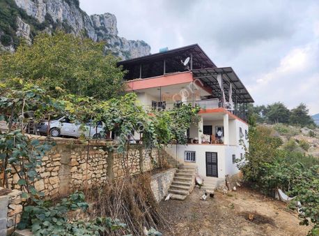 Mersin Çamlıyayla Darıpınarı Mah.'de 2 Katlı Satılık Müstakil Ev