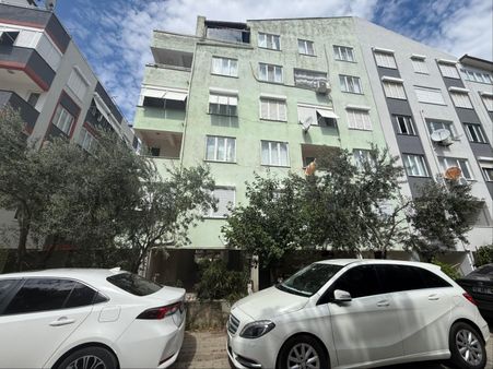 Kale Gayrimenkul’den İkizçayda Sahile Yakın Ara Kat 2+1 Satılık Daire