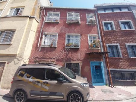 İstanbul Beyoğlu Bülbül'de Satılık Bina