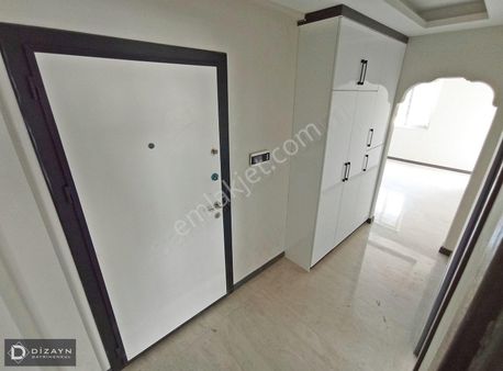 M.akif'de Sıfır Çok Geniş 3+1 Katta Daire