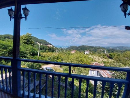 Sazcılar Mah. Fındık Bahçesi Ve İçerisindeki Ev Satılıktır