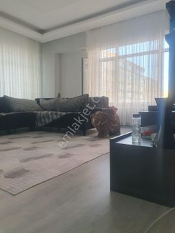 Sd819-kızılcıklı Cad Üzeri 3+1 Ara Kat Bakımlı Daire