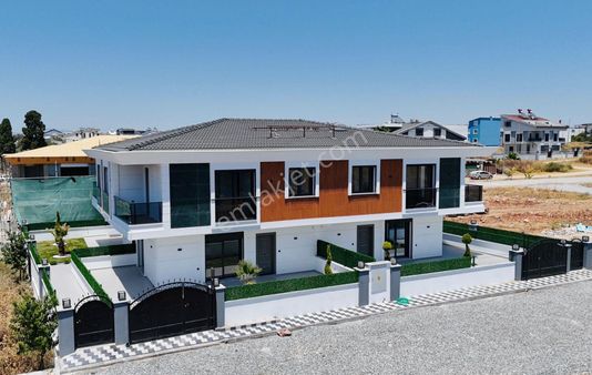 Didimde Havuzlu Ve Otoparklı 3+1 Açık Mutfaklı Bahçeleri Kendisine Ait Villalarımız Satılıktır