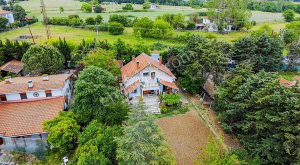 Kabakça Ana Caddede Satılık 2.000 M2'lik Arsada Müstakil Villa!