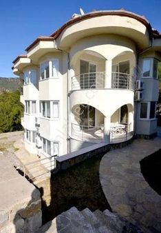 Acil Satılık Dalaman Akkaya'da Muhteşem Manzaralı Triplex Villa