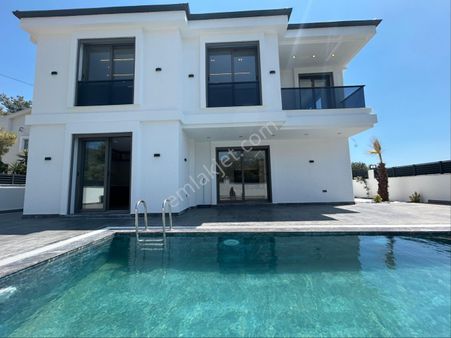 Didim Akbükte Havuzlu Villa