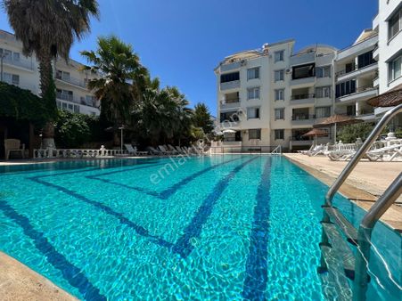 Didim Efeler Merkezde Satılık Havuzlu Sitede 2+1 Daire