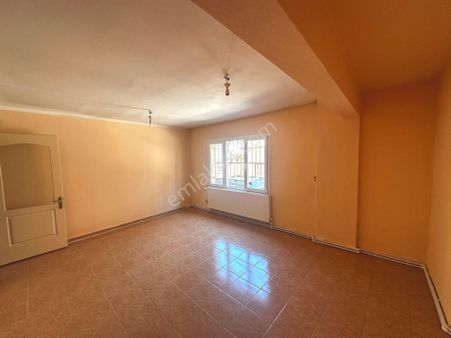 Çalışkan__dan Yunus Emre Mah 3+1 Doğalgazlı Kiralık Daire