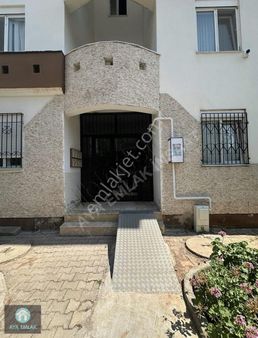 Yeniköy Mahallesinde Ara Kat Satılık 2+1 Daire