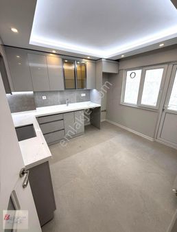 Berker Emlaktan Tevfikiye Mh. Full Tadilatlı 3+1 Arakat Daire