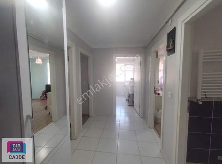 Çayırova Caddeye Cephe 2+1 Satılık Arakat Daire