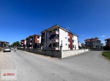 Üçel Emlaktan Tekeler Mahallesinde Site İçi Satılık 3+1 Daire