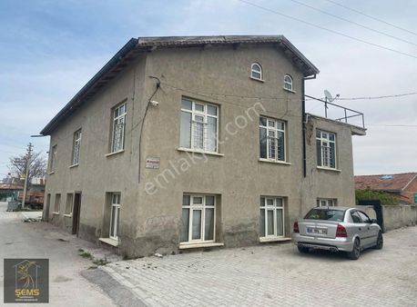 Çardaklı Müstakil Ev Ve Arsası