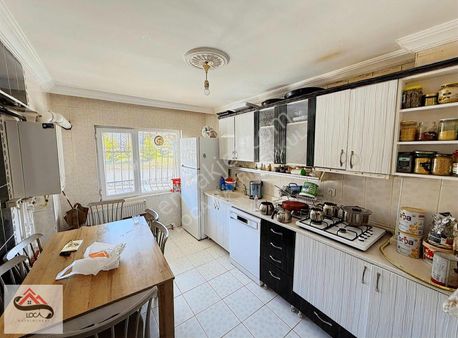 Ovacık Paraleli Park Cepheli Kat Konumu Yüksek Giriş 3+1 110m2