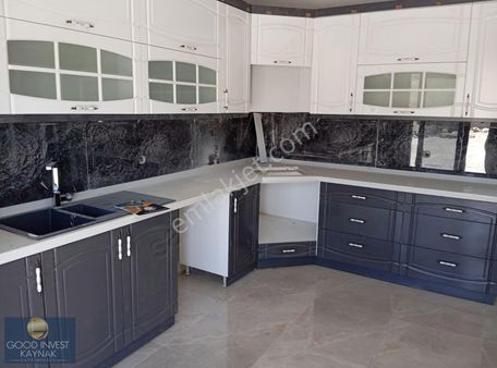 Yeni Bağlıca'da Satılık Kapalı Otoparklı Villa