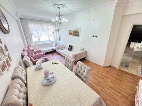 Furkan Emlaktan Yenikarakol Cami Mevki 4.kat 3+1 125m2 Doğalgazlı Krediye Uygun Fırsat Daire