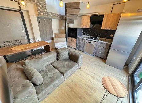 Dumlupınar'da Cadde Üstün'de 1+1 Lüsk Eşyalı Daire Satılık