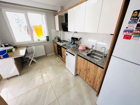 Kadıköy De 2+1 Evebeyn Banyolu Satılık Daire