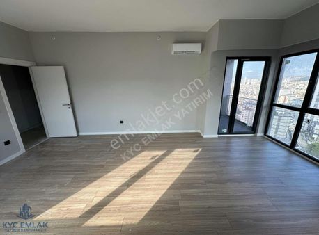 %80 Kredi Kartal Hürriyet Te Manzaralı Yüksek Kat Site İçi 2+1