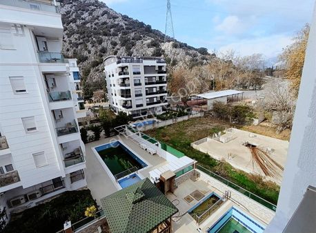 E.yücel Den Konyaaltı Hurmada Havuzlu Arakat 1+1