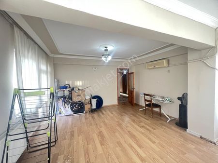 Acil Emlak Güvencesiyle Satlık 3+1 Daire Şenevler