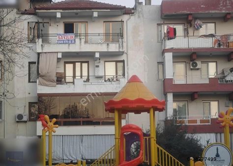 İzmir Selcuk'ta 3+1 135 M2 Satılık Fırsat Daire Uygun Fiyata