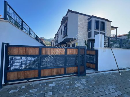 Kuşadası Güzelçamlı'da Özel Havuzlu Müstakil Villa