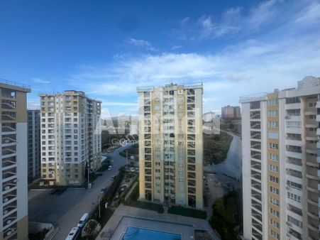 Kuşadası Uydukent Çalıkuşu Sitesinde Satılık 2+1 Fırsat Daire