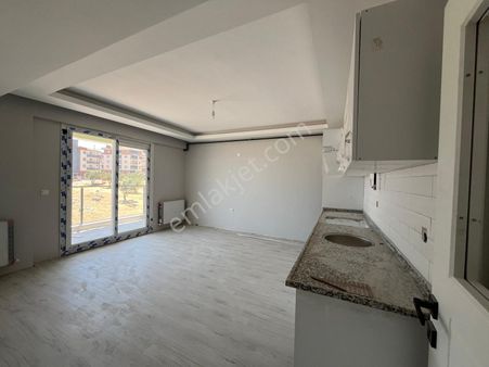 3+1 Yeni Yapılan Adliye Karşısı Satılık Ferah Daire