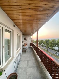 Bursa Mudanyada Girişde Yasaki Fab Karşısı3+1siteiçi Ful Deniz Manzaralı Satılık Daire.