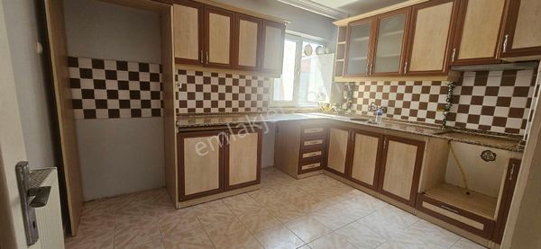 Kethüda Mahallesinde 3+1 Doğalgazlı 3.kat Satılık Daire