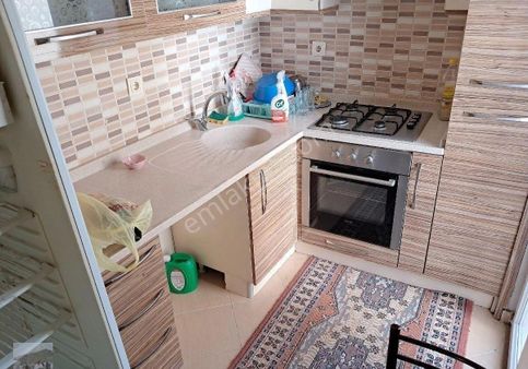 Balıkesir/edremit'te Tugay 200m Çarşı Ve Bankalar 400m 2.kat Asansörlü Eşyalı 2x1 Daire