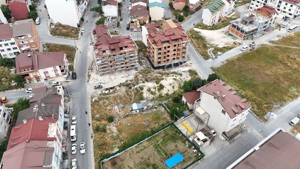 Fatih Caddesi’nde İkinci Parsel Satılık 1205 Metre Arsa