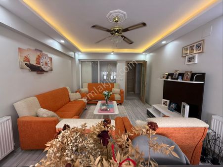 Atatürk Mah.prestij Caddesi Yakını 3+1,130.m2 Ön Cephe