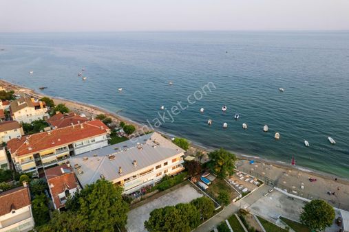 Silivri Selimpaşa'da Satılık Denize Sıfır 3+1 110m2 Yazlık Daire