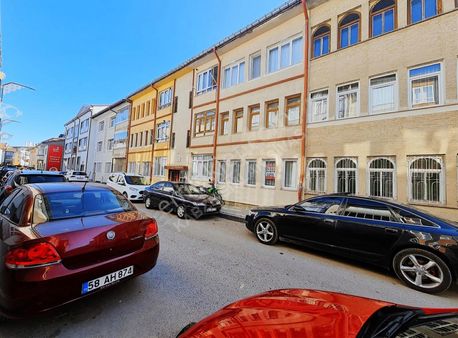 Kabze Emlaktan Sivas Mrk.bahtiyar Bostan Mh.de Satılık Daire