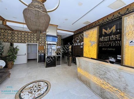 Metrobüse Yakın Sitede Eşyalı Lüks 1+1