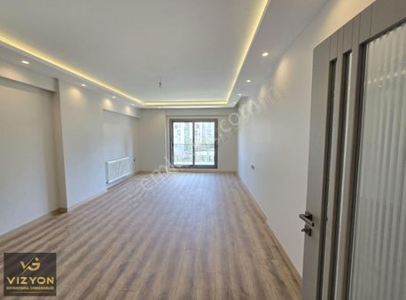 Vizyondan Yenişehir Çiftlikköyde Satılık 4+1 Lüx Havuzlu Daire