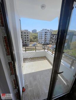 Rw. Den Yatırımlık Fırsat Tramwaya Yürüme Mesafesinde 2+1 Daire