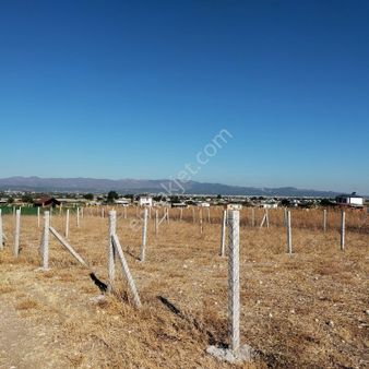 İzmir Menderes Tekeli Mahallesi'nde 250 M2 Son 3 Adet Bahce