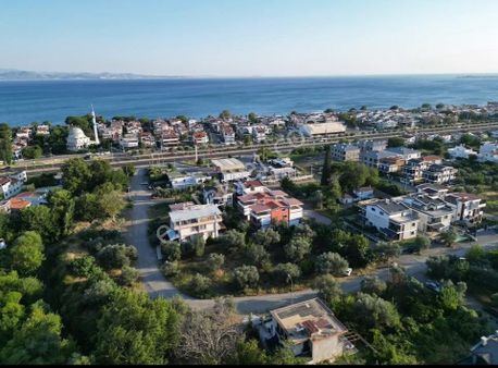 Güre Akçay Arasında Köşe Parsel 634 Metrekare 25/50 İmarlı Arsa