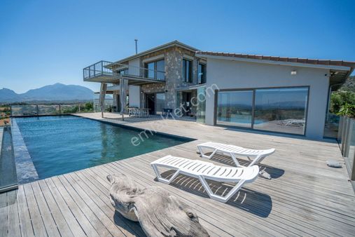 Datça Kızlanda 3833 M² Arsa Paylı Satılık 3+2 Villa