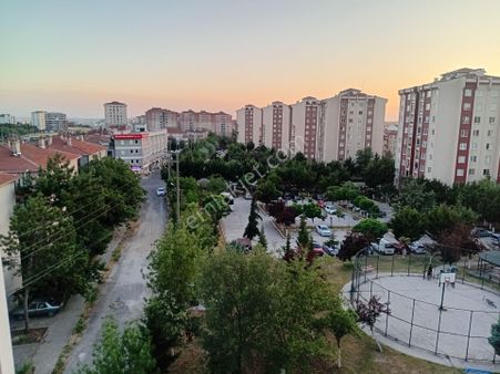 Kapaklı Organize Emlak'tan Yıldızkent Güneş Bloklarında 3+1 Kiralık Daire