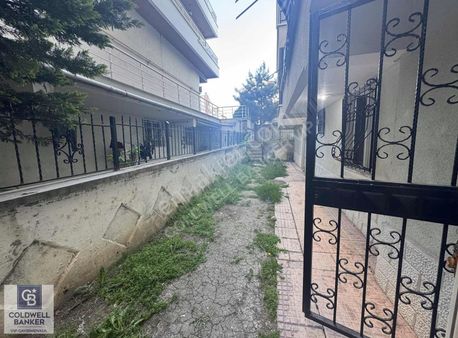 Ankara Etimesgut Eryaman Mahalle Satılık 2+1 Bahçe Katı Daire...