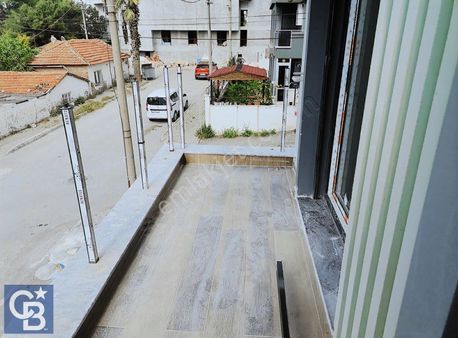 Aliağa Merkezde Lüks Tasarımlı 1+1 Satılık Daire